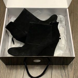 Black Nine West suede booties